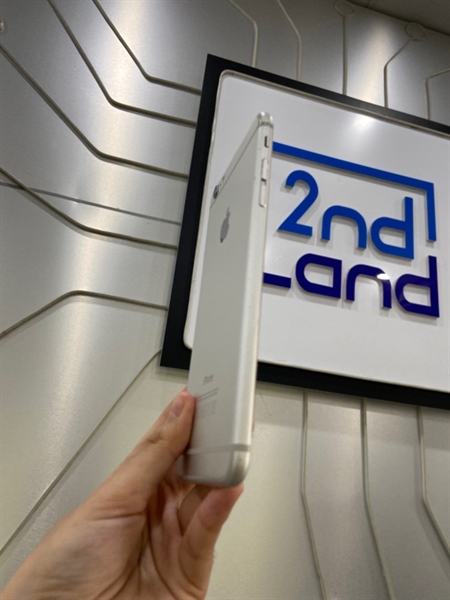 Điện thoại iPhone 6 Plus - B/A ( Mã F hàng apple trả lại ) - 16GB - IOS 12.5.7 - Pin 100% đã thay - Màu bạc - Ngoại hình: 97% - Màn ép kính, hở màn, màn ám phản quang, tróc sơn mặt lưng nhiều, cấn sườn, camera trước thay - Body - không bảo hành 1