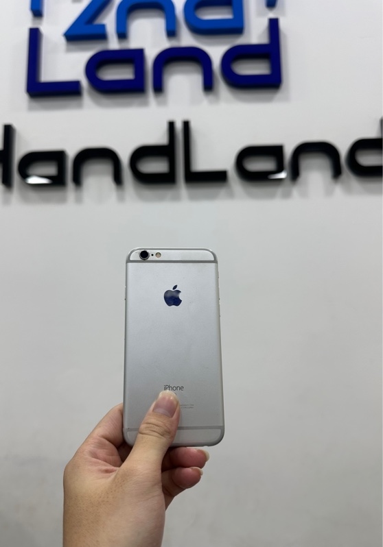 Điện thoại iPhone 6s - LL/A - 16GB - IOS 15.8.6 - Pin 100% không xác đinh - Màu bạc - Ngoại hình 97% - Màn ép kính phản quang ám vàng - Body
