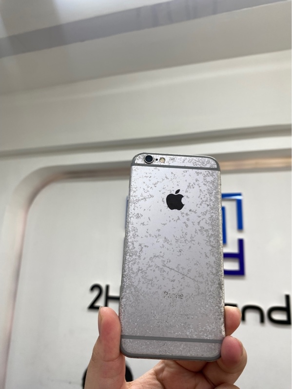 Điện thoại iPhone 6s - LL/A - IOS 15.8.4 - 32gb - Màu bạc - Pin thay 100% - Ngoại hình 95% - Trầy tróc nhiều, màn linh kiện, hư touch id, màn phản quang màu, hư cần gạt âm lượng, loa rè, màn dăm - Body - SẢN PHẨM LỖI KHÔNG BẢO HÀNH