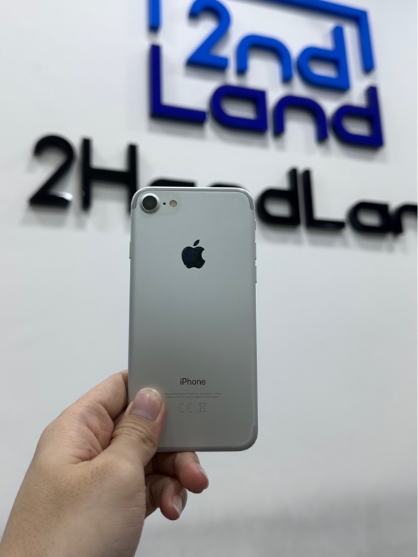 Điện thoại iPhone 7 - 2J/A - 32GB - IOS 15.8.5 - Pin 84% - Màu silver - Ngoại hình 97% - Màn ám, màn trầy - Body