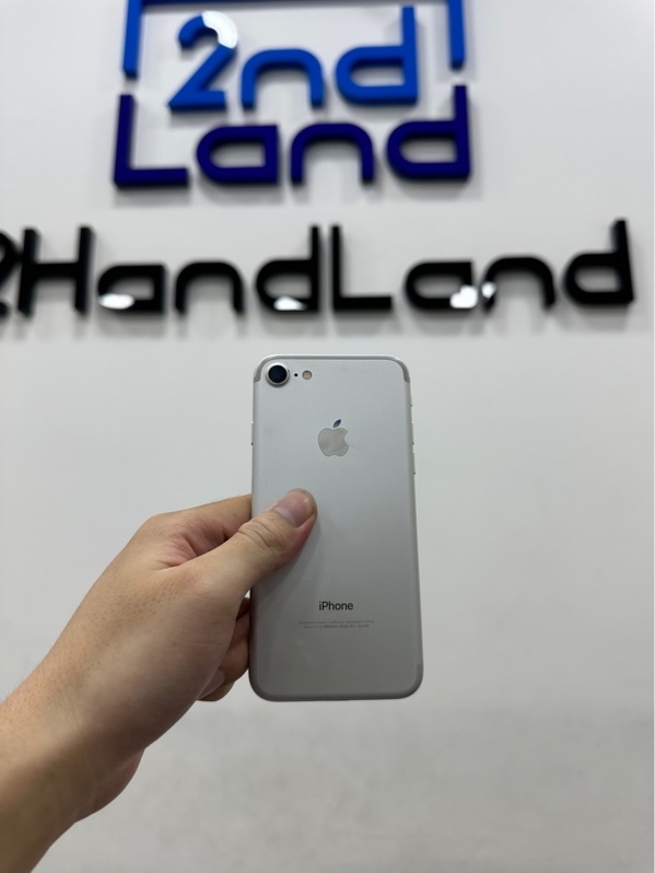 Điện thoại iPhone 7 - J/A - 32GB - IOS 15.8.7 - Pin 85% - Màu bạc - Ngoại hình 97% - Màn ám viền xanh - Body
