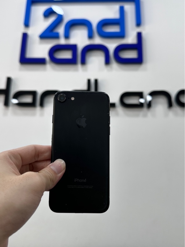 Điện thoại iPhone 7 - LLA - 32GB - IOS 15.8.6 - Pin 100% thay new - Màu đen - Ngoại hình 97% - Màn ám vàng - Body