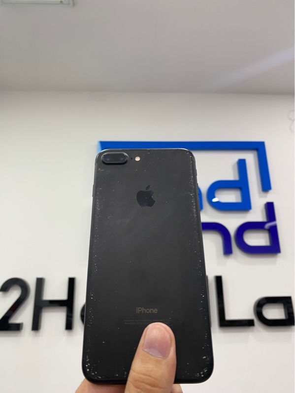 Điện thoại iPhone 7 Plus - LL/A - 128GB - Pin: 100% thay new - Màu đen - Ngoại hình: 97% - Tróc sơn mặt lưng nhiều, màn linh kiện - Body