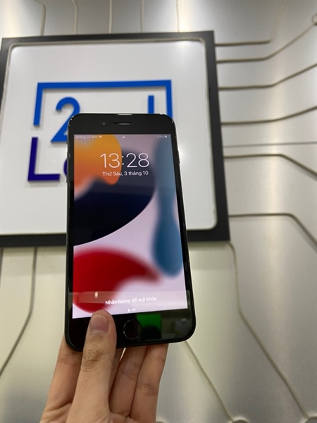 Điện thoại iPhone 7 Plus - LL/A - 32GB - IOS 15.8.3 - Pin 100% đã thay - Màu đen - Ngoại hình: 97% - Cam rung - Body 3