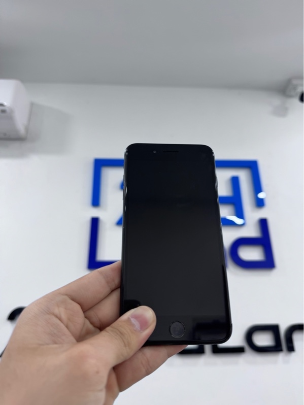 Điện thoại iPhone 7 plus - LL/A - 32Gb - iOS 15.8.4 - Màu đen - Pin linh kiện 100% - Ngoại hình 96% - cam trước sau thay, màn ám hồng - kèm sạc linh kiện