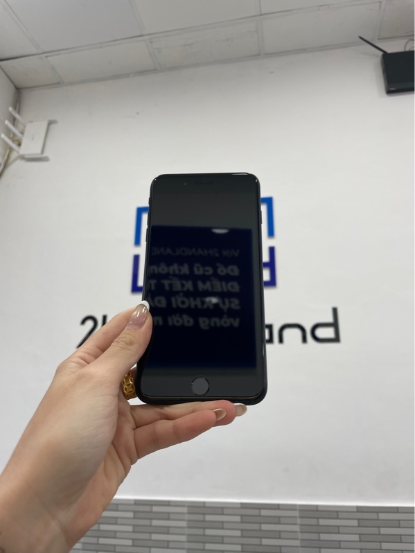 Điện thoại iPhone 7 Plus - LL/A - 32GB - Màu đen - Pin 88% chu kì sạc 581 lần - Ngoại hình: 98% - Màn ám hồng nhẹ - Body