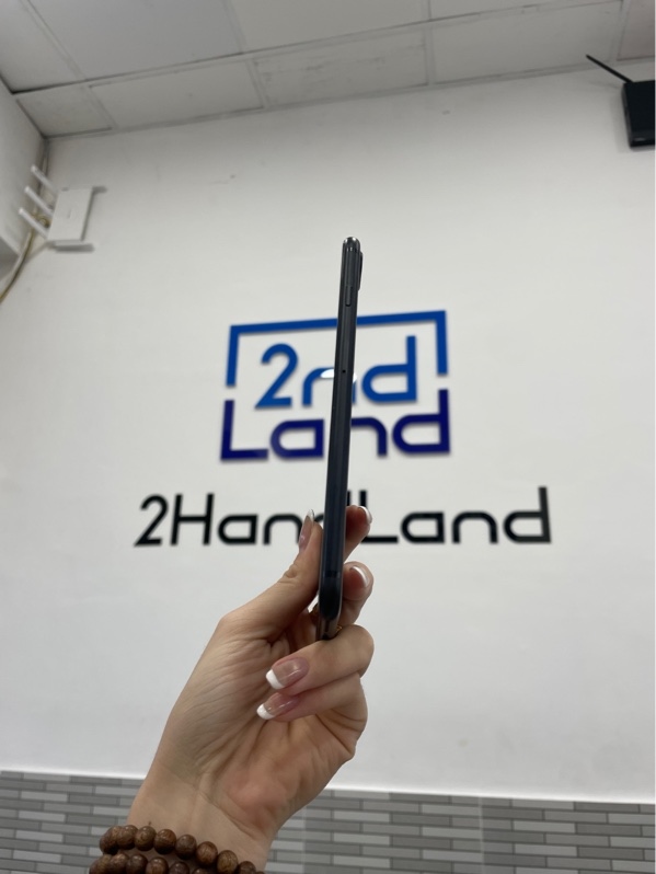 Điện thoại iPhone 7 Plus - LL/A - 32GB - Màu đen - Pin 88% chu kì sạc 581 lần - Ngoại hình: 98% - Màn ám hồng nhẹ - Body