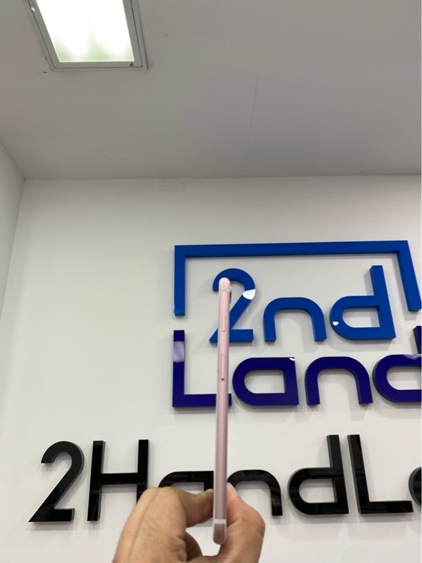 Điện thoại iPhone 7 Plus - LL/A - 32GB - Pin: 100% thay new - Màu hồng - Ngoại hình: 97% - Màn ám hồng - Body