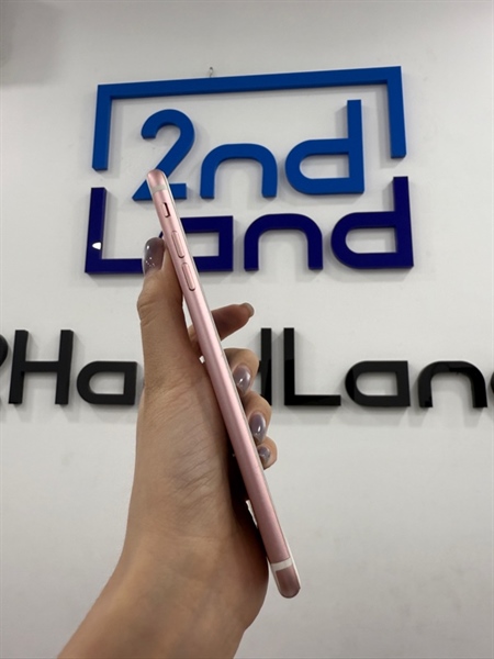 Điện thoại iPhone 7 Plus - LL/A - IOS 15.8.4 - 32GB - Màu hồng - Pin 94% - Ngoại hình 97% - Màn ám hồng , màn trầy , hở sáng - Kèm sạc 1