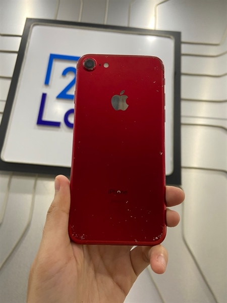 Điện thoại iPhone 7 - QN/A - 32GB - Pin 100% - Màu đỏ - Ngoại hình: 96% - 4 góc cấn trầy, touch id hư, cam trước sau thay, màn ám viền vàng , ám hồng vừa - Body