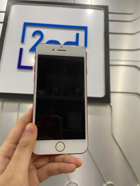 Điện thoại iPhone 7 - QN/A - 32GB - Pin 100% - Màu đỏ - Ngoại hình: 96% - 4 góc cấn trầy, touch id hư, cam trước sau thay, màn ám viền vàng , ám hồng vừa - Body 3