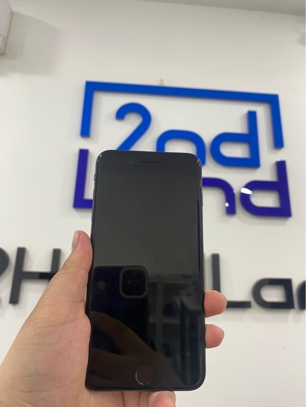 Điện thoại iPhone 7plus - LL/A - IOS 15.8.3 - 256gb - Màu đen - Pin thay 100% - Ngoại hình 97% - cam đốm , trầy viền cam , viền trầy cấn , thay vỏ , màn trầy nặng - Body