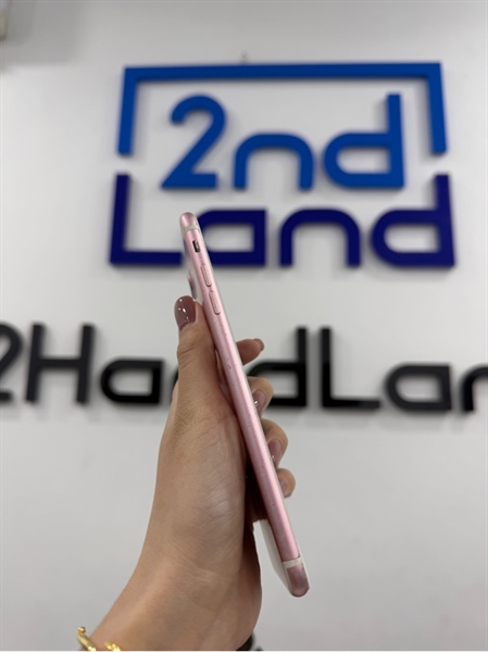 Điện thoại iPhone 7plus - LL/A - IOS 15.8.3 - 256GB - Màu hồng - Pin thay 99% - Ngoại hình 97% - Màn hở sáng , màn trầy , hở màn , viền cam trầy , viền trầy - Body 1
