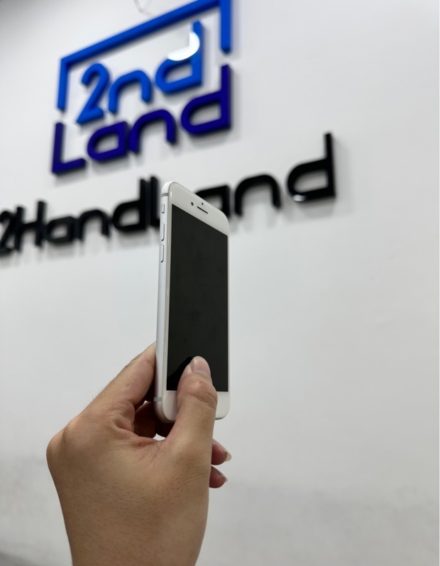 Điện thoại iPhone 8 - 2J/A - 64GB - IOS 16.7.11 - Pin 100% đã thay - Màu bạc - Ngoại hình 97% - Màn ám - Body