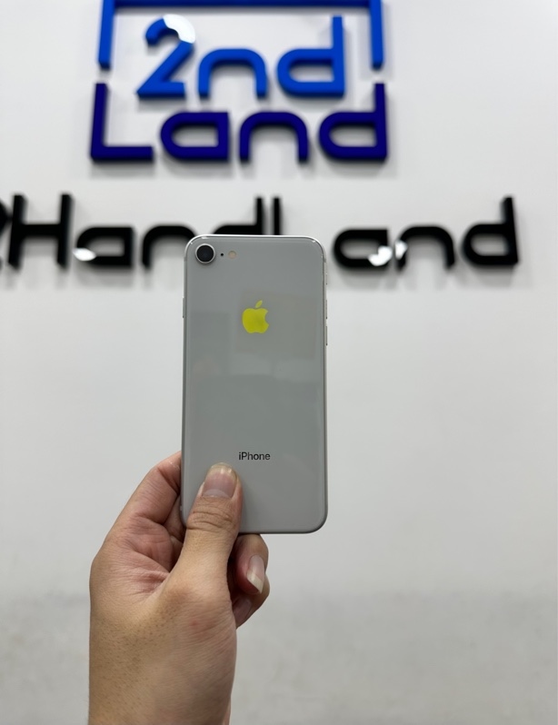 Điện thoại iPhone 8 - 2J/A - 64GB - IOS 16.7.2 - Pin 100% đã thay - Màu bạc - Ngoại hình 97% - Màn đã thay LK phản quang nhẹ xíu - Body