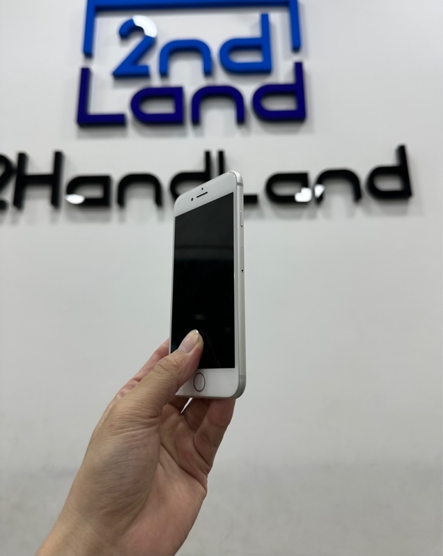 Điện thoại iPhone 8 - 2J/A - 64GB - IOS 16.7.2 - Pin 100% đã thay - Màu bạc - Ngoại hình 97% - Màn đã thay LK phản quang nhẹ xíu - Body