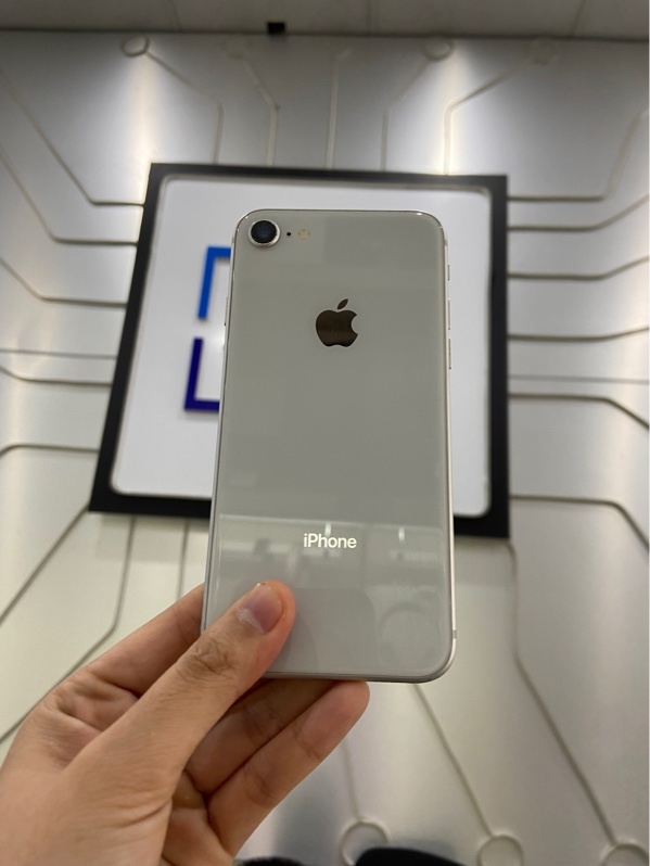 Điện thoại iPhone 8 - J/A - 64GB - Pin 100% đã thay - Màu trắng - Ngoại hình: 97% - Body
