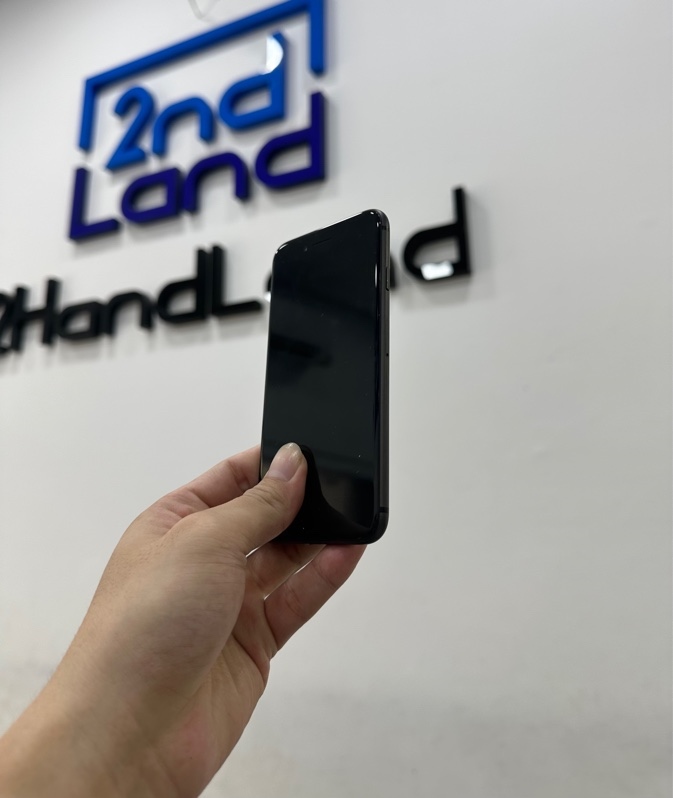 Điện thoại iPhone 8 - LL/A - 64GB - IOS 14.6 - Pin 92% - Màu đen - Ngoại hình 97% - Màn ám - Body