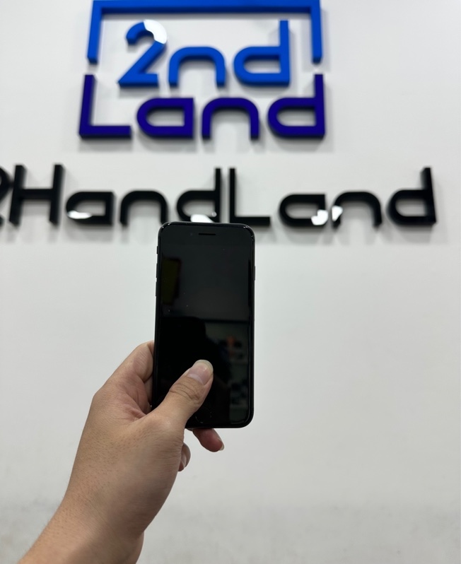 Điện thoại iPhone 8 - LL/A - 64GB - IOS 16.7.15 - Pin 100% thay new - Màu đen - Ngoại hình 97% - Màn ám theo thời gian sử dụng - Body