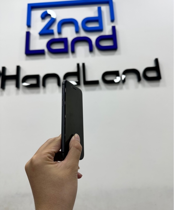 Điện thoại iPhone 8 - LL/A - 64GB - IOS 16.7.15 - Pin 100% thay new - Màu đen - Ngoại hình 97% - Màn ám theo thời gian sử dụng - Body
