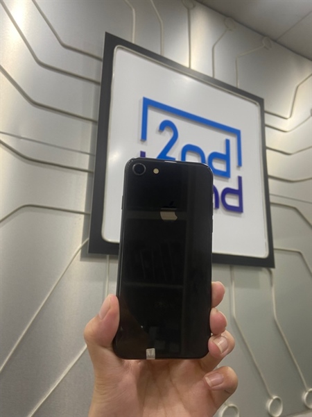 Điện thoại iPhone 8 - LL/A - 64GB - IOS 167.11 - Pin 100% - Màu đen - Ngoại hình 98% - Viền ám chết 2 điểm pixel - Body