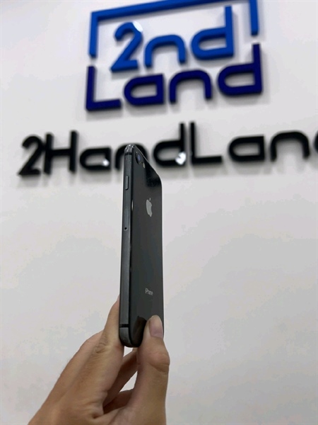 Điện thoại iPhone 8 - LL/A - 64GB - IOS16.0 - Pin 100% đã thay - Màu đen - Ngoại hình 96% - Màn ám phản quang nhẹ , máy trầy nhiều , máy dính bypass không sài sim được (SẢN PHẨM BÁN KHÔNG BẢO HÀNH) - Body 1