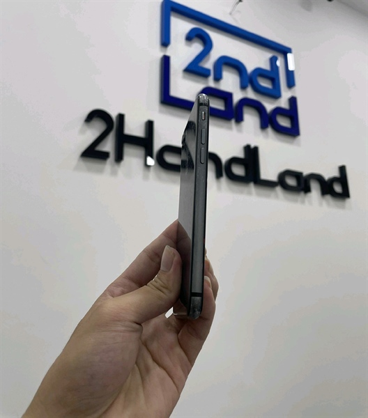 Điện thoại iPhone 8 - LL/A - 64GB - IOS16.0 - Pin 100% đã thay - Màu đen - Ngoại hình 96% - Màn ám phản quang nhẹ , máy trầy nhiều - Body 1