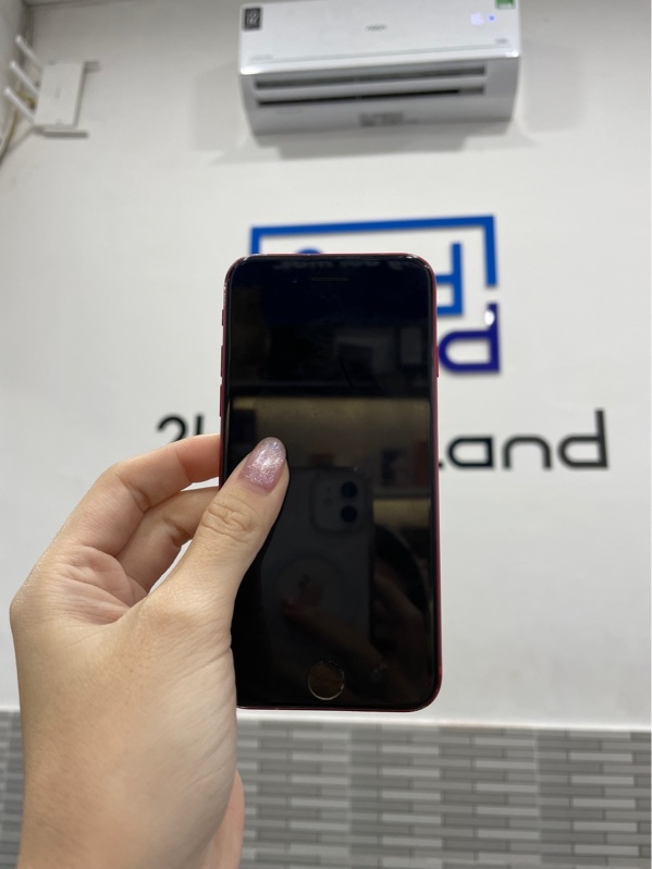 Điện thoại iPhone 8 - LL/A - 64GB - Màu đỏ - Pin linh kiện 82% chu kì sạc 986 lần - Ngoại hình: 96% - Body + màn trầy xước cấn, màn linh kiện ám hồng lướt + phản quang, cam sau thay - Body