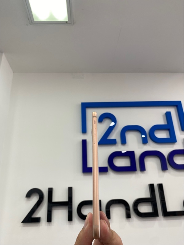 Điện thoại iPhone 8 Plus - CH/A - 64GB - Pin: 100% đã thay pin linh kiện - Chu kỳ sạc 36 - Màu vàng hồng - Ngoại hình: 97% - Màn ám hồng - Body