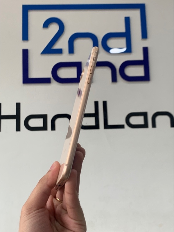 Điện thoại iPhone 8 plus - J/A - 64GB - Màu vàng hồng -Pin linh kiện 100% chu kì sạc 13 lần - Ngoại hình: 97% - Mặt lưng, cam sau thay + đốm, màn ám hồng, trầy cấn - Body