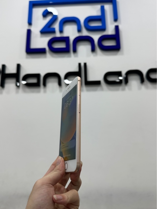 Điện thoại iPhone 8 Plus - LL/A - 256GB - IOS 16.7.16 - Pin 100 đã thay - Màu gold - Ngoại hình 97% - Đã thay màn - Body