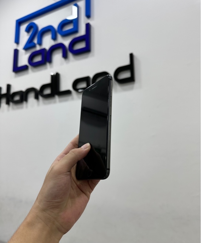 Điện thoại iPhone 8 Plus - LL/A - 64GB - IOS 16.7.14- Pin 100% thay new - Màu đen - Ngoại hình 97% - Màn ám - Body
