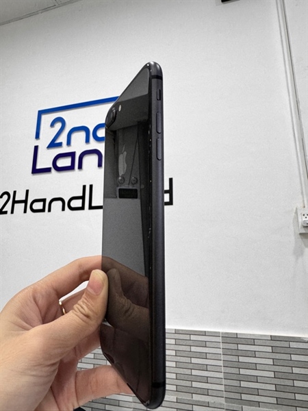 Điện thoại iPhone 8 Plus - LL/A - 64GB - Màu đen - Pin 100% thay new - Ngoại hình: 98% - Body 1