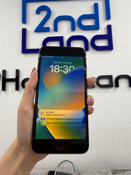 Điện thoại iPhone 8plus - LL/A - IOS 16.7.11 - 256GB - Màu đen - Pin 100% - Ngoại hình 97% - Màn lỗi , ám vàng nặng , viền ám xanh , màn ép kính , viền trầy , tróc sơn - Kèm sạc 2