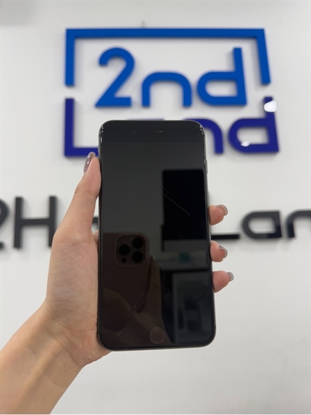 Điện thoại iPhone 8plus - LL/A - IOS 16.7.11 - 64GB - Màu đen - Pin 100% - Ngoại hình 97% - Màn trầy , tối viền nhẹ - Kèm sạc 2