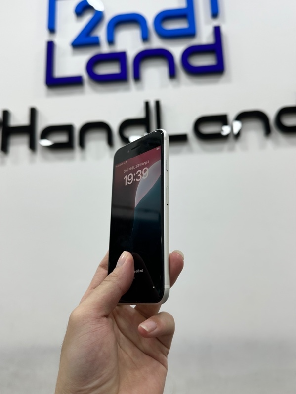 Điện thoại iPhone SE 2020 - ZD/A - 64GB - IOS 18.7.7 - Pin 90% - Màu trắng - Ngoại hình 97% - Body