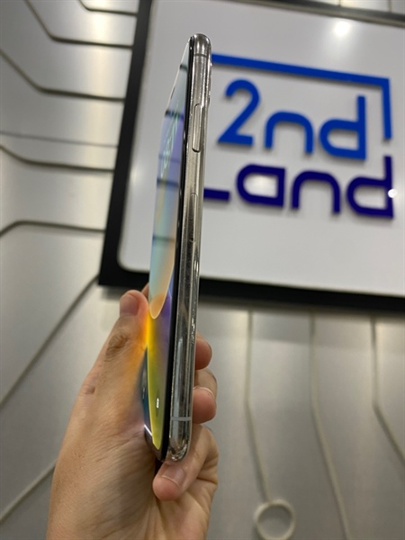 Điện thoại iPhone X - LL/A - 256GB - Màn sọc - Pin 100% đã thay - Màu trắng - Ngoại hình: 98% - Body 2