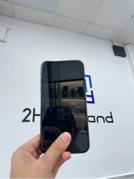 Điện thoại iPhone XR - J/A - 64GB - Màu đen - Pin 88% - Ngoại hình 97% - Trầy sường, trầy viền cam, màn xước, ám nhẹ phản quang - Body 2