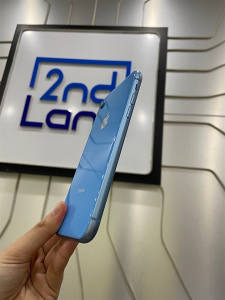 Điện thoại iPhone XR - KH/A - 128GB - Sim vật lý - Pin 82% - Chu kì sạc 1261 lần - Màu xanh - Ngoại hình: 97% - màn xước, ép kính 1 chấm phản quang - Body 2