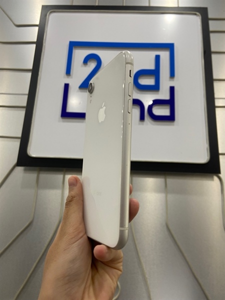 Điện thoại iPhone XR - VN/A - 64GB - Pin 100% thay new - Màu trắng - Ngoại hình: 97% - Màn đã thay, trầy cấn sườn nhiều - Body 1