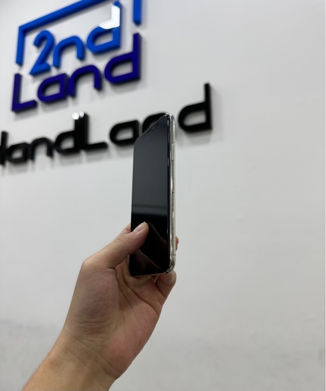 Điện thoại iPhone XS - CH/A - 64GB - IOS 18.7 - Pin 95% - Màu trắng - Ngoại hình 97% - Đã thay màn zin new - Body