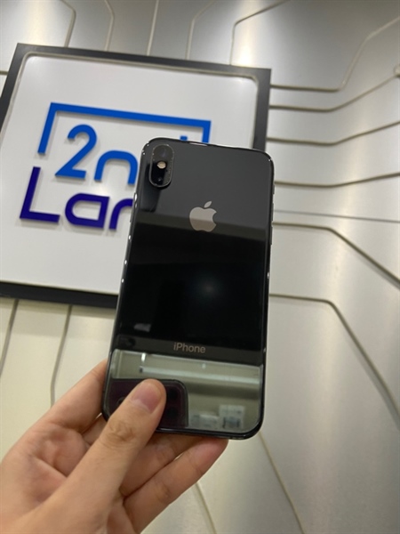 Điện thoại iPhone XS - LL/A - 64GB - Pin 100% đã thay - Màu đen - Ngoại hình: 96% - Màn linh kiện LCD, trầy, lưng trầy, sườn + kính cam sau trầy, cam sau 1 đốm 1X, cam trước bụi trong, màn ám hồng lưu ảnh - Body - không bảo hành