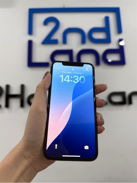 Điện thoại iPhone XS - LL/A - IOS 18.5 - 64GB - Màu đen - Pin 100% - Ngoại hình 97% - Màn ám hồng - Kèm sạc 2