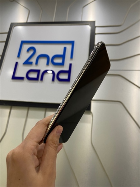 Điện thoại iPhone XS Max - LL/A - 256GB - Máy lock - Pin 100% thay new - Màu trắng - Ngoại hình: 97% - Màn ám hồng, màn xước, màn đánh kính + ép kính - Body 3