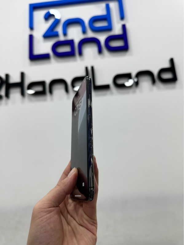 Điện thoại iPhone Xs Max - LL/A - 64GB - IOS 18.7.9 - Pin 100% thay new - Màu đen - Ngoại hình 97% - Màn ám lưu ảnh - Body