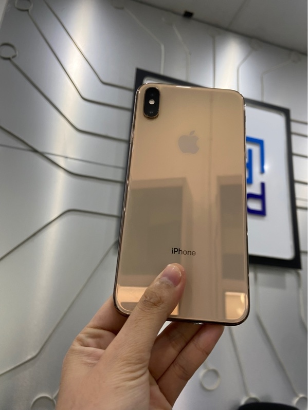Điện thoại iPhone XSMax - LL/A - 256GB - Pin 100% thay new - Màu gold - Ngoại hình: 97% - Body
