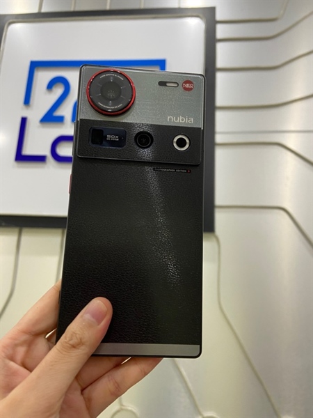 Điện thoại Nubia Z70S Ultra - Snapdragon 8 Elite - Ram 16/512GB - Pin 97% - Chu kì 123 lần - Màu đen - Ngoại hình: 98% - Body