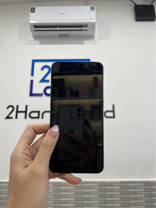 Điện thoại Oppo A12 - Helio P35 - Ram 3/32gb - Màu xanh - Ngoại hình: 97% - Màn phản quang, cứng nút volum - Body