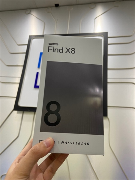 Điện thoại OppoFind X8 - Dimensity 9400 - Ram 12/256GB - Màu xám - Ngoại hình: 97% - Màn trầy, cấn sườn - FullBox