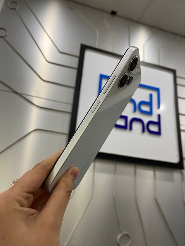 Điện thoại Redmi 12 - Helio G88 - Ram 4/128GB - Màu trắng - Ngoại hình: 97% - Màn ép kính, xước sườn - Body